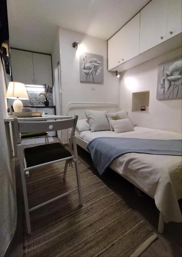 Tiny Studio In City Center Stone House Split 0*,